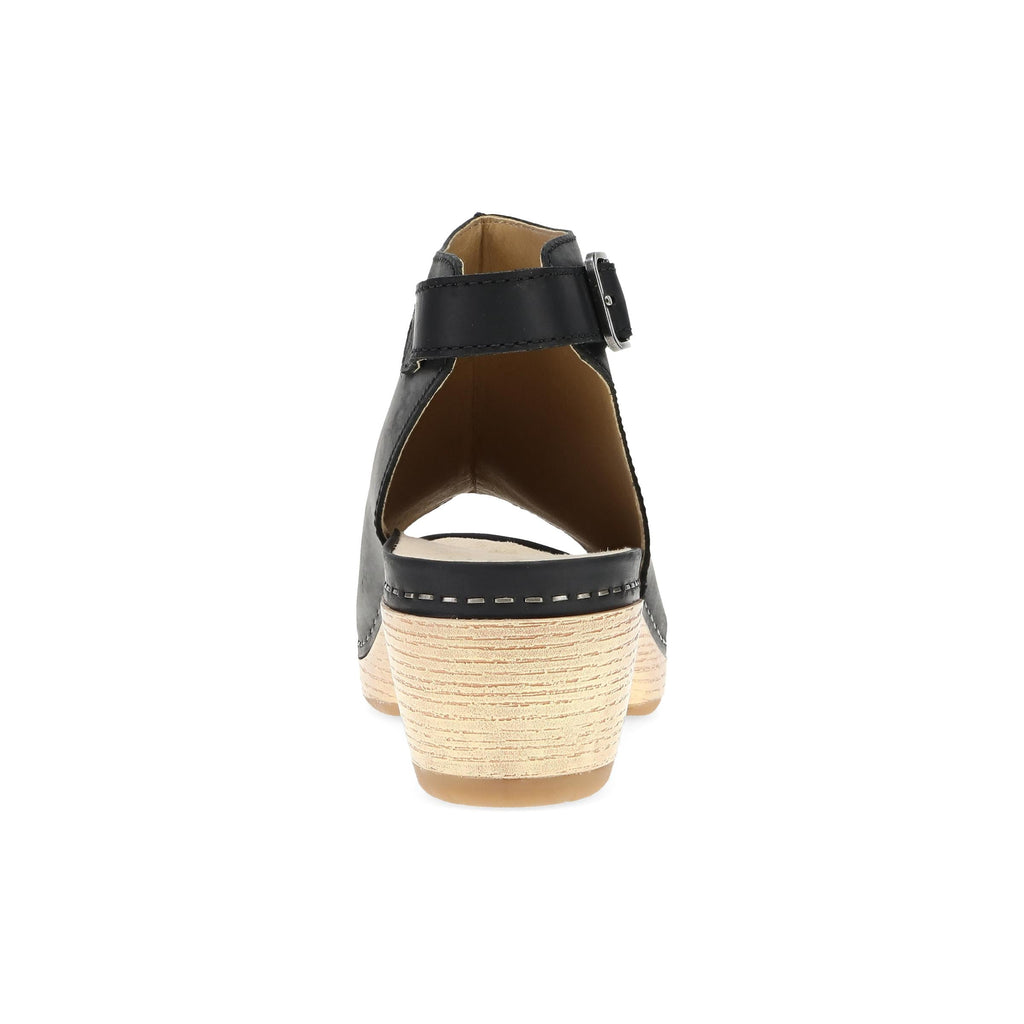 Lizzy Black Oiled Pull Up