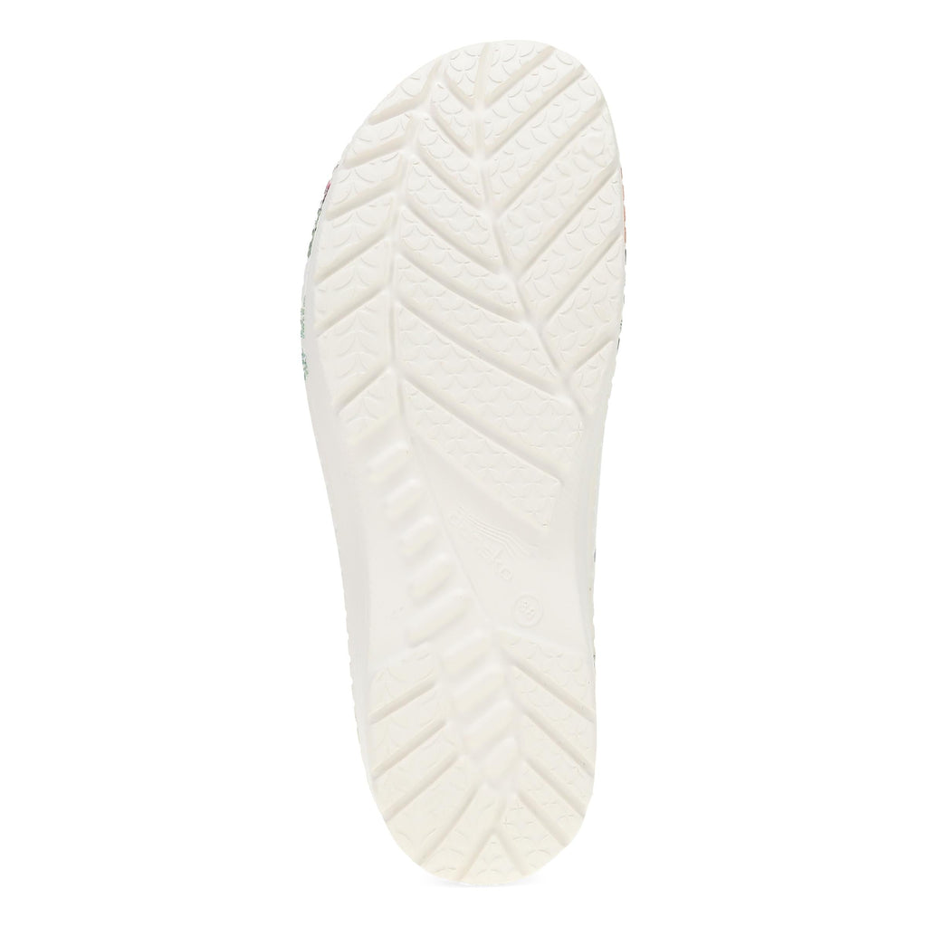 Kane Vintage Garden Molded