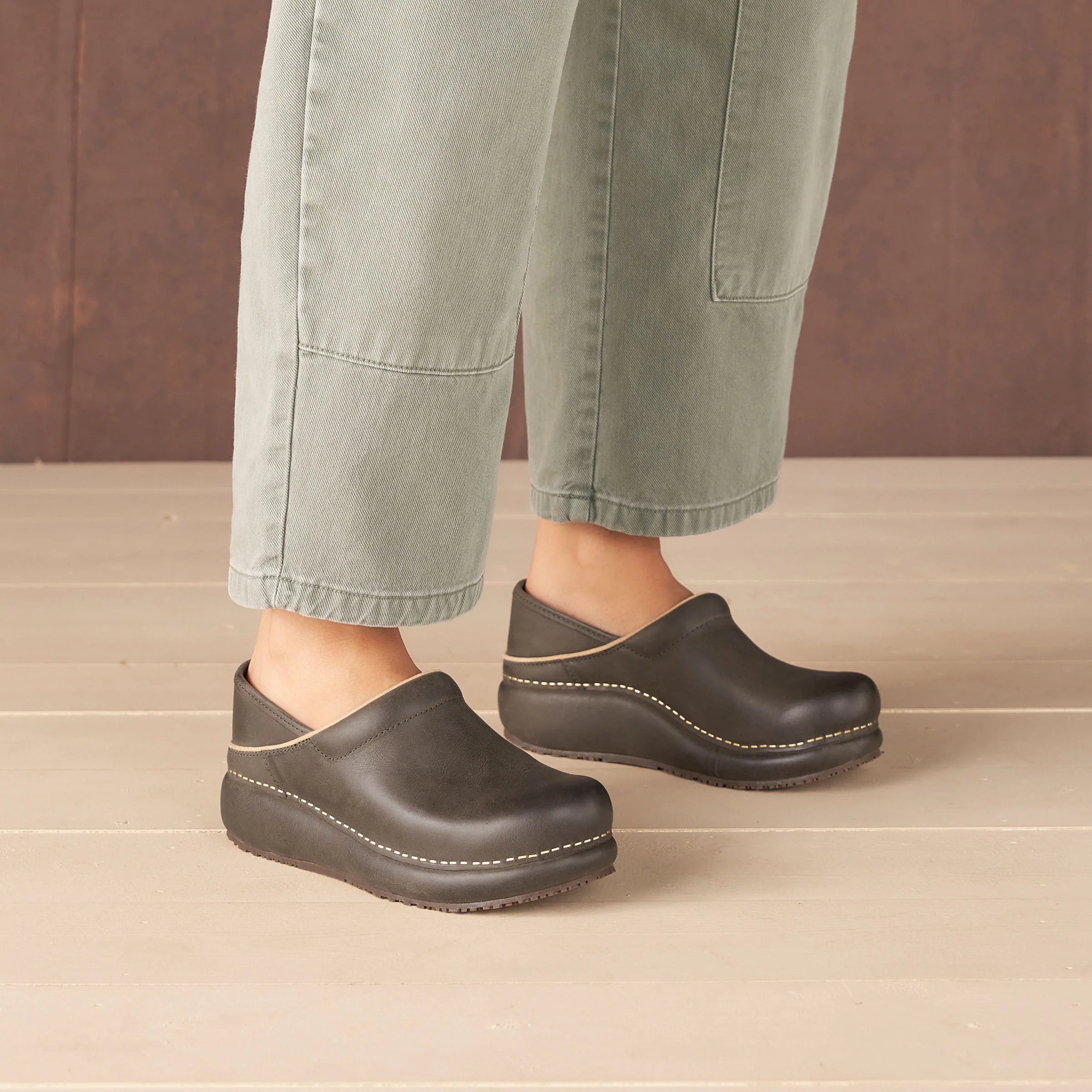 Dansko Platform Pro