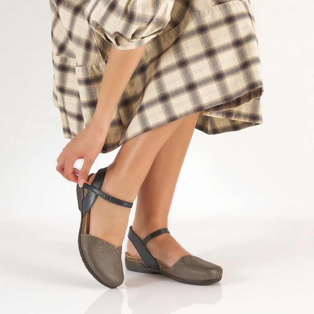 Dansko Rowan