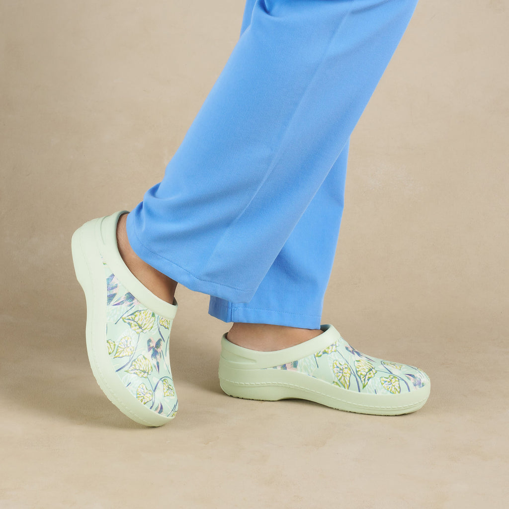 Kaci Houseplant Molded