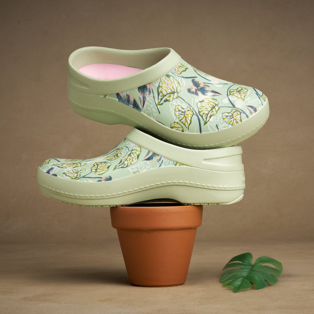 Kaci Houseplant Molded