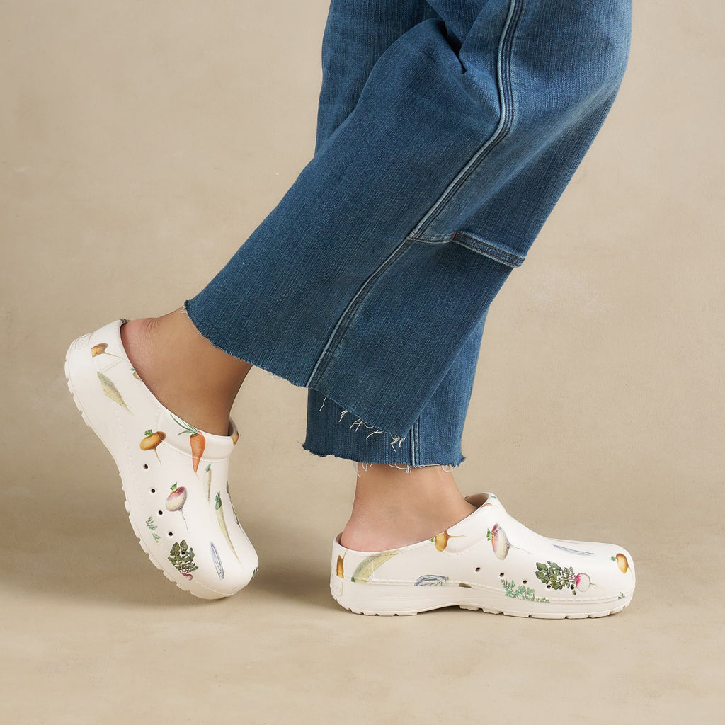 Kane Vintage Garden Molded