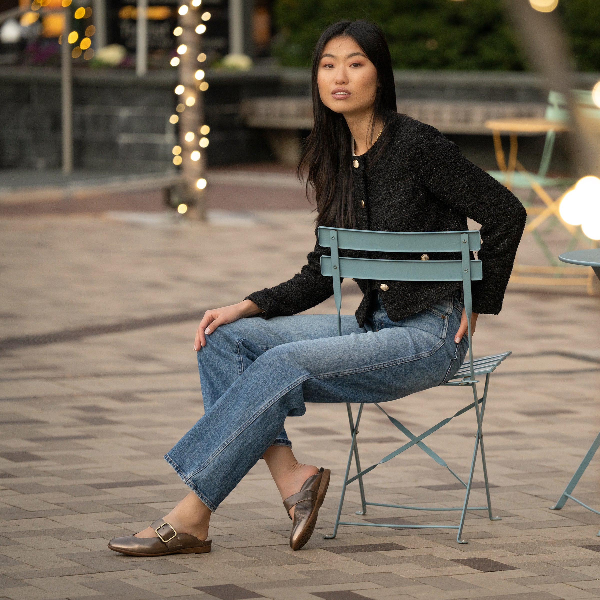 Lotus Dark Gold Metallic