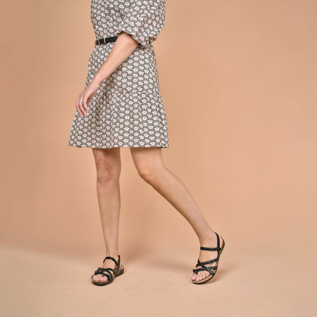 Roslyn Black Waxy Burnished