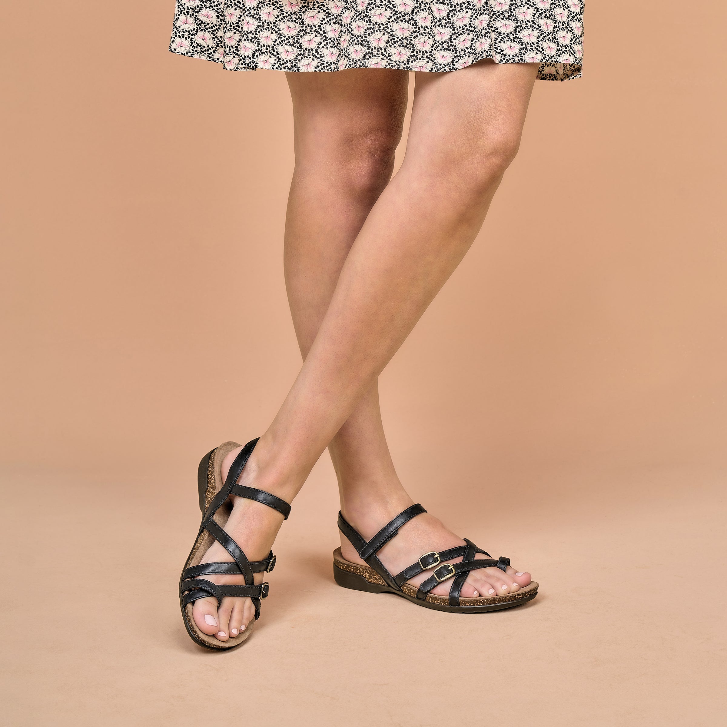 Roslyn Black Waxy Burnished