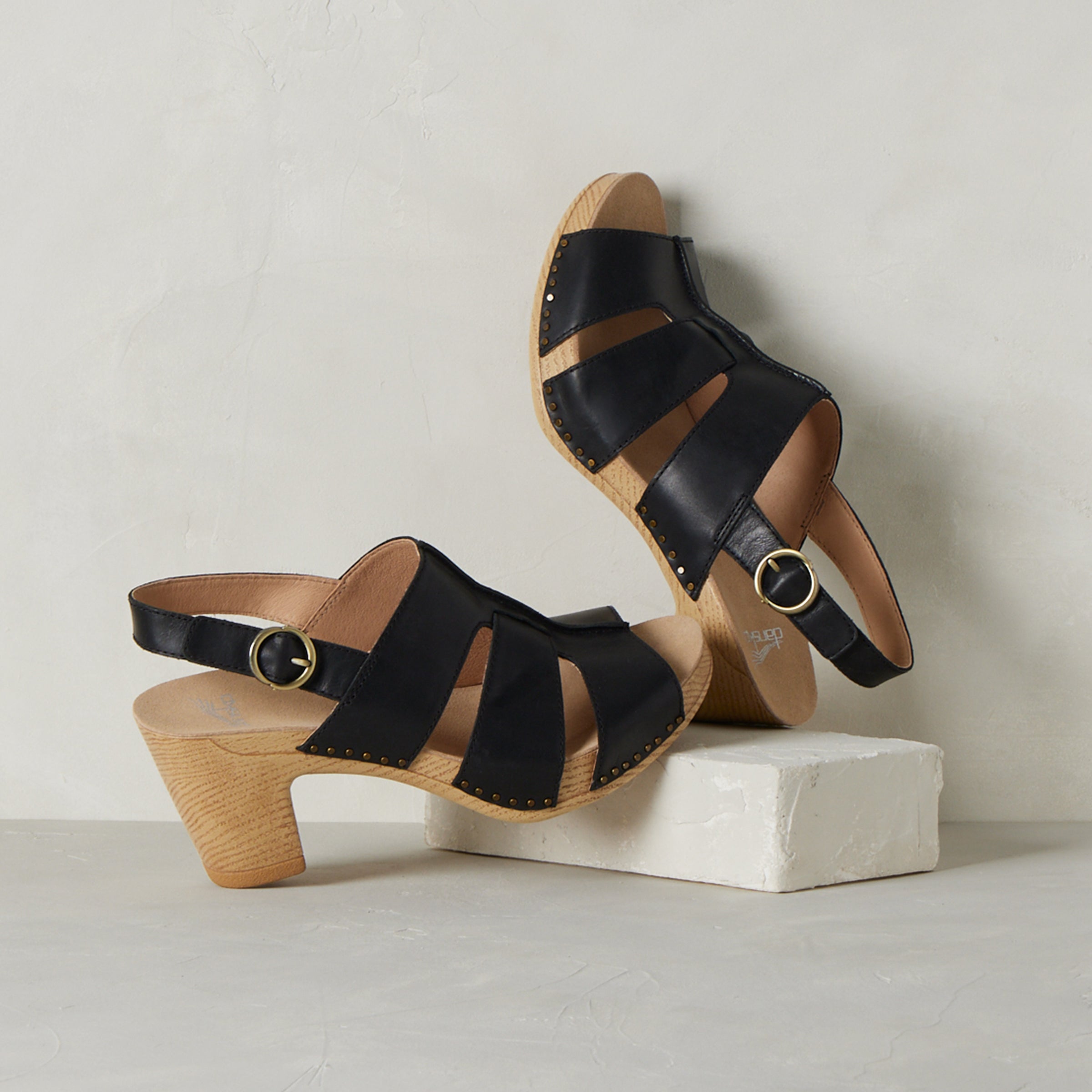 Tatiana Black Pull Up