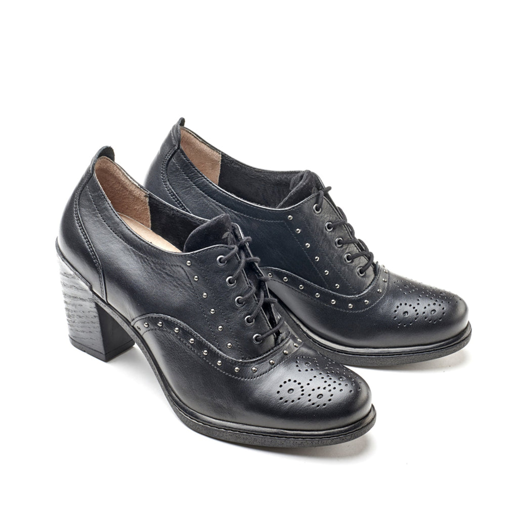 Dromedaris Gaby Mid-Heel Lace-Up Shoe