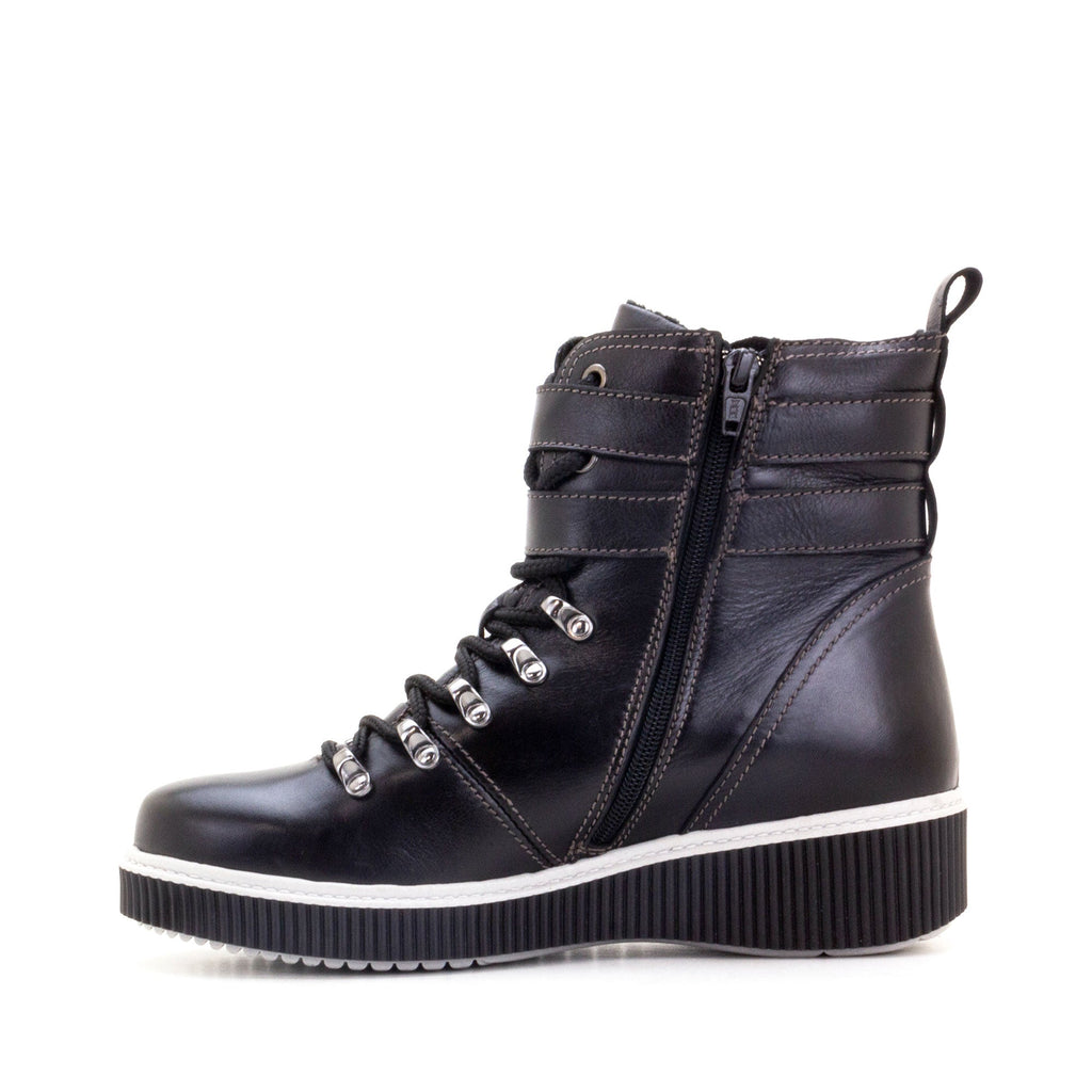 Dromedaris Jessie Leather Wedge Boot