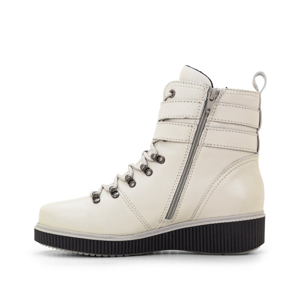 Dromedaris Jessie Leather Wedge Boot