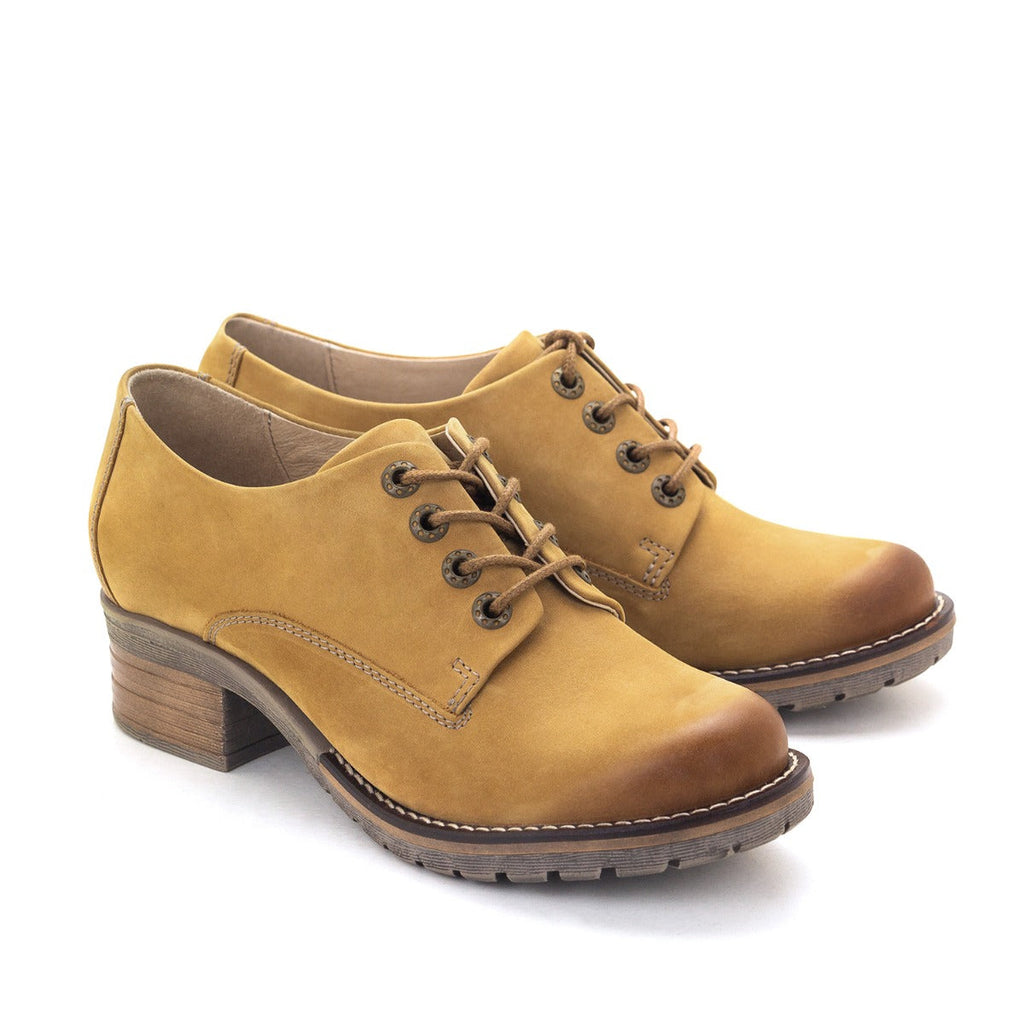 Dromedaris Kaley Lace-Up Nubuck Shoes