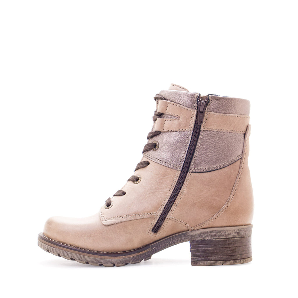 Dromedaris Kara Metallic Scrunched Leather Boot