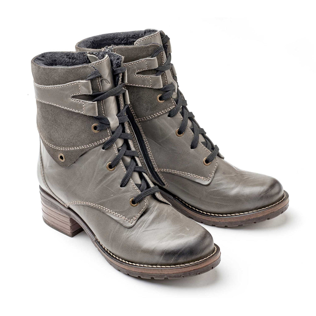 Dromedaris Kara Scrunched Leather & Suede Boot