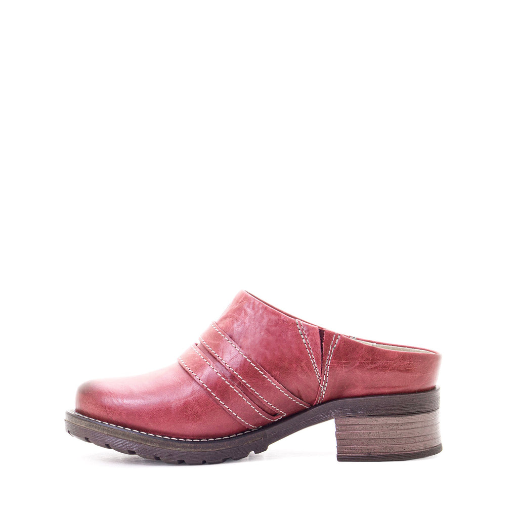 Dromedaris Karina Scrunched Leather Clog Mule