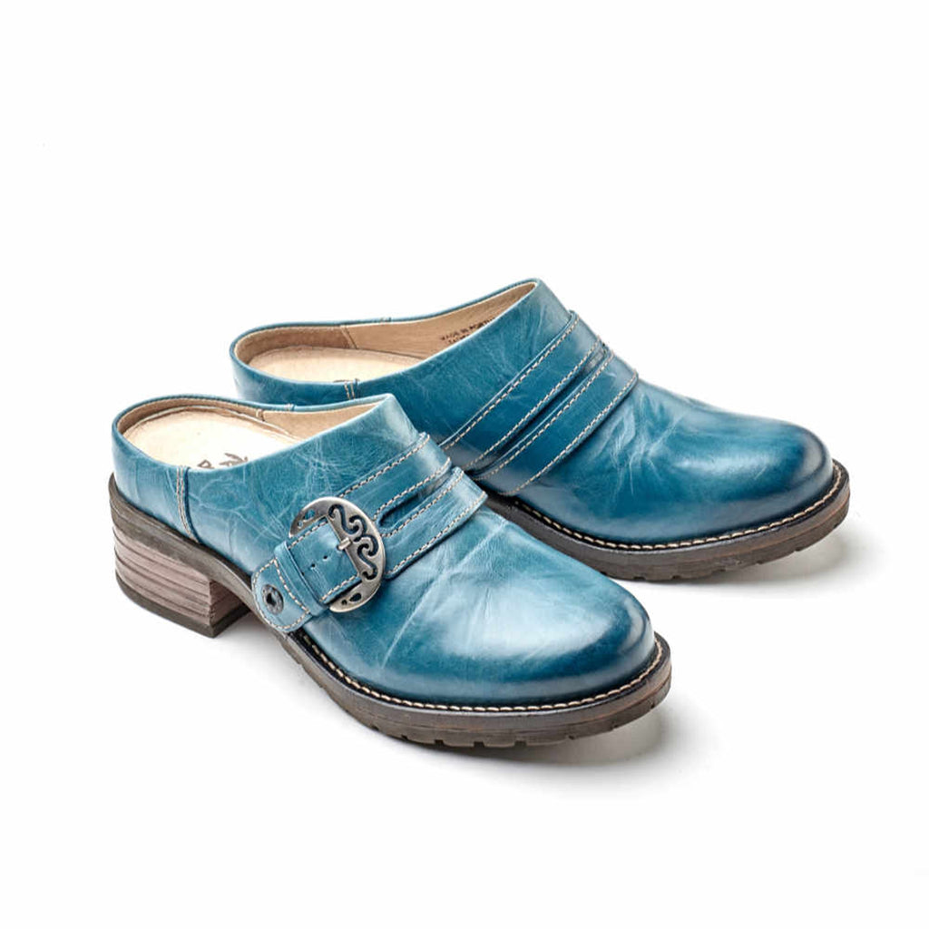 Dromedaris Karina Scrunched Leather Clog Mule