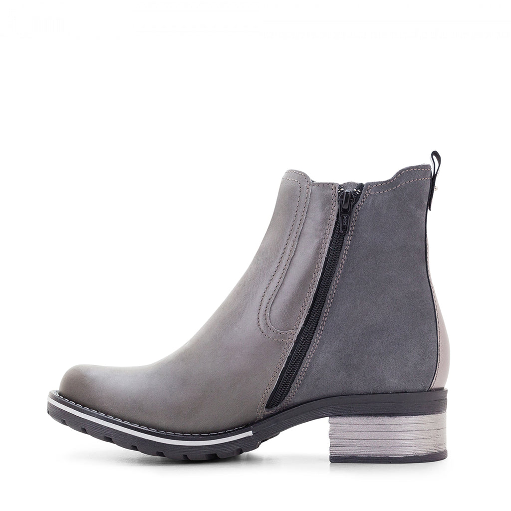 Dromedaris Kourtney Scrunched Leather Chelsea Boot