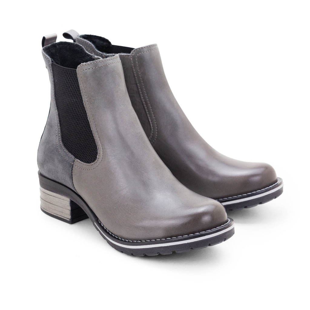 Dromedaris Kourtney Scrunched Leather Chelsea Boot