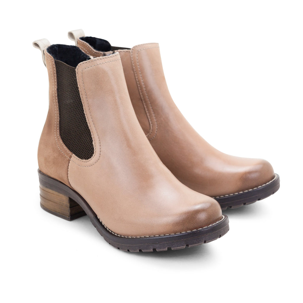 Dromedaris Kourtney Scrunched Leather Chelsea Boot