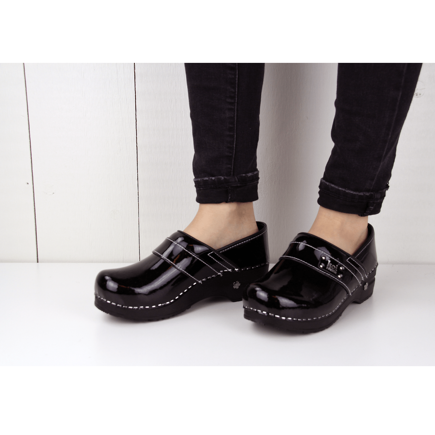 Sanita Lindsey Women's Clog in Black