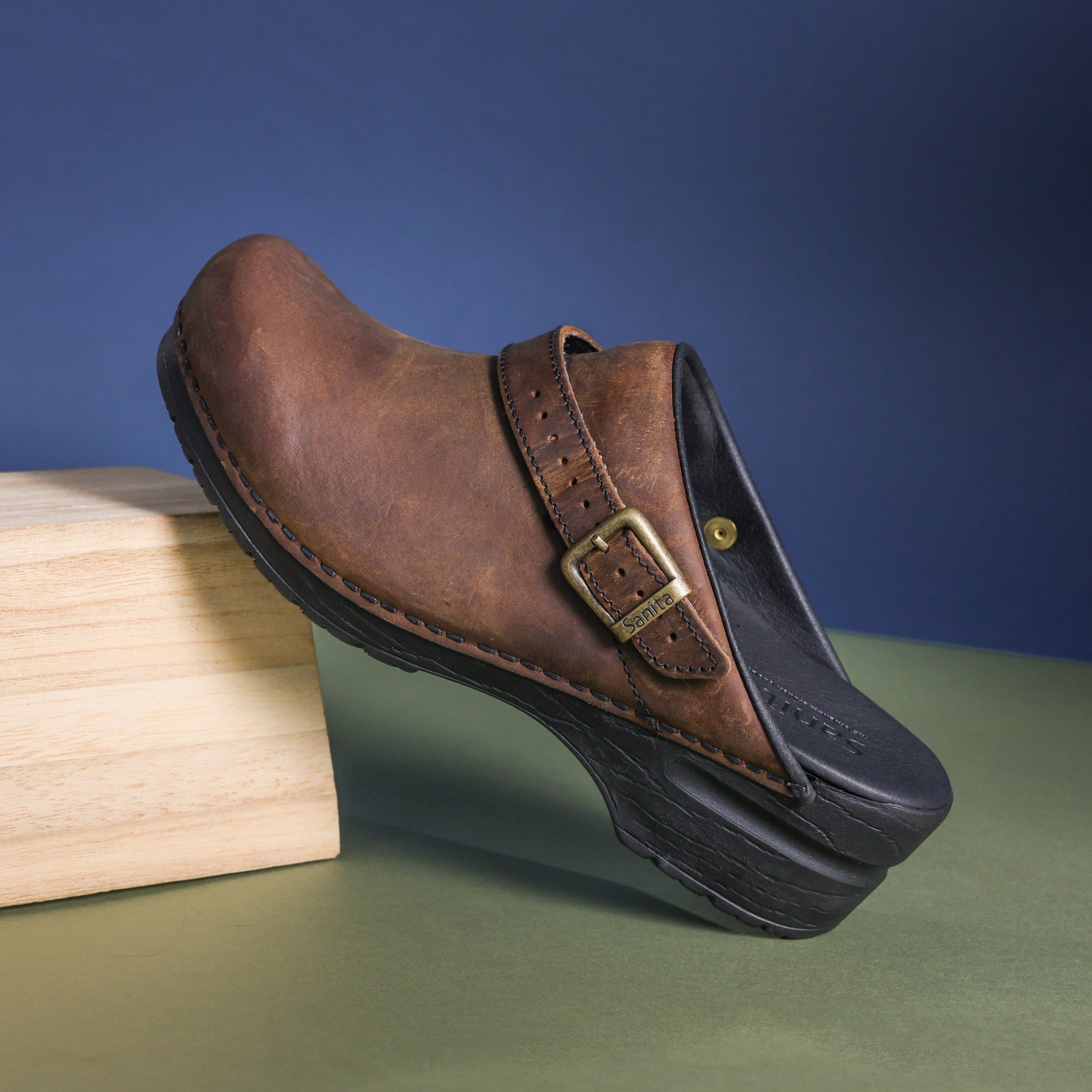 Sanita Morse Women's Clog in Antique Brown