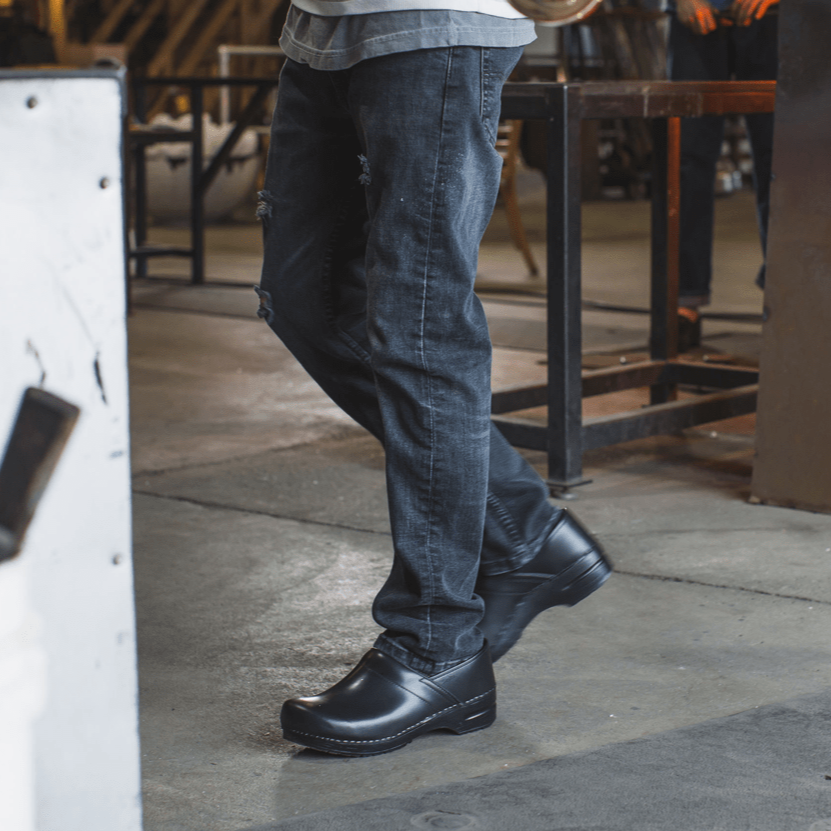 Sanita Pro. Cabrio Men's Clog in Black