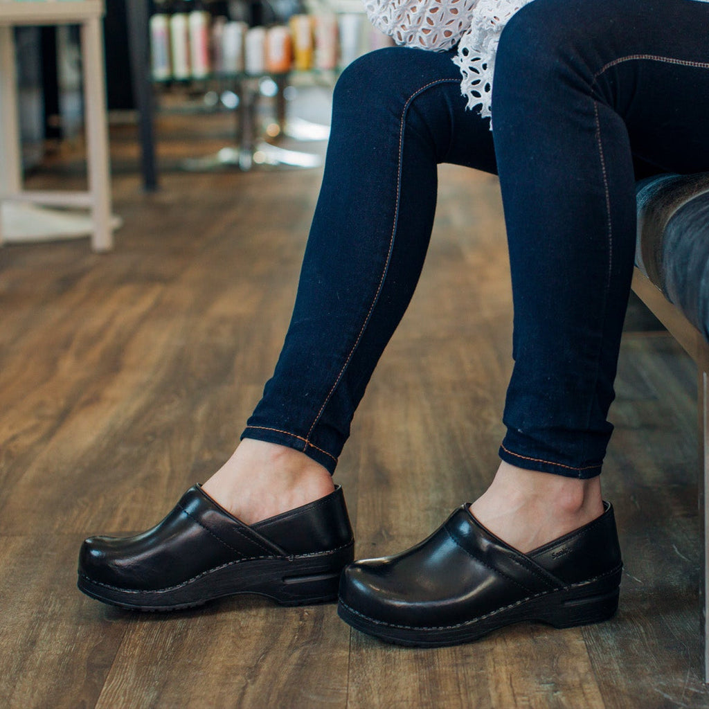 Sanita Pro. Cabrio Women's Clog in Black