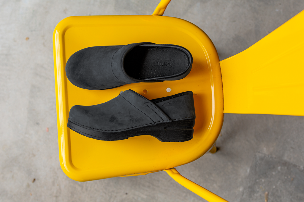 Sanita Pro. Oiled Leather Men's Clog in Black