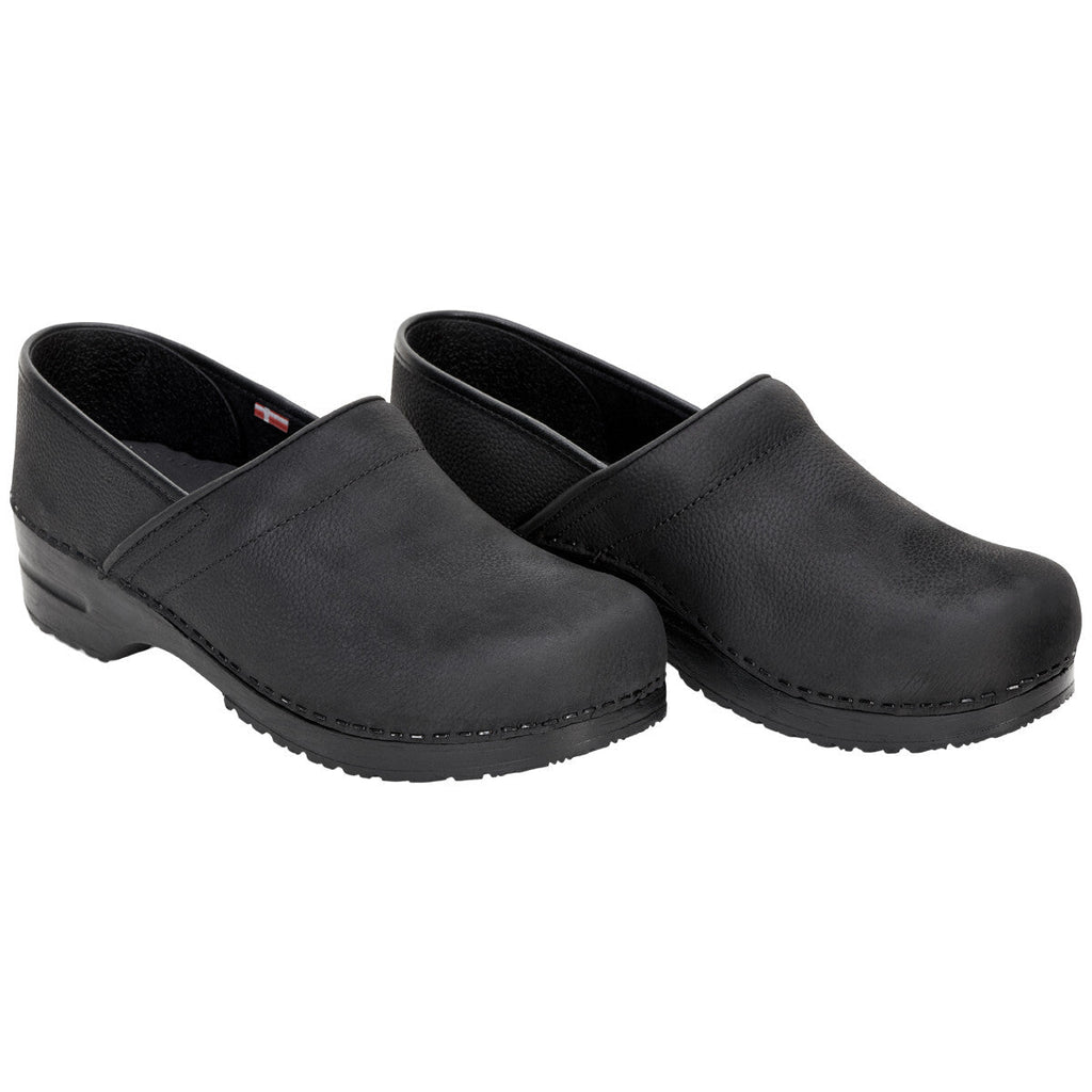 Sanita Pro. Textured Oil Women's Clog in Black Wide