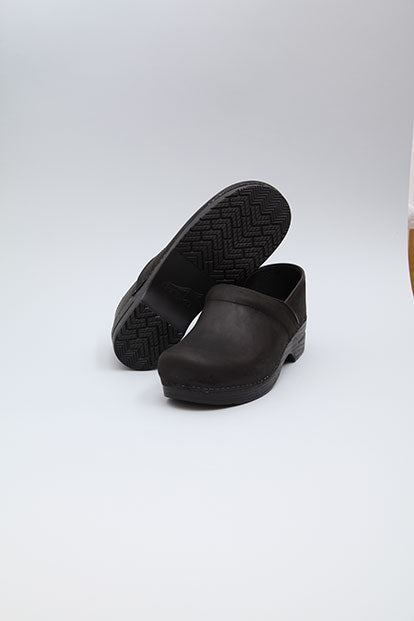 Professional Black Oil