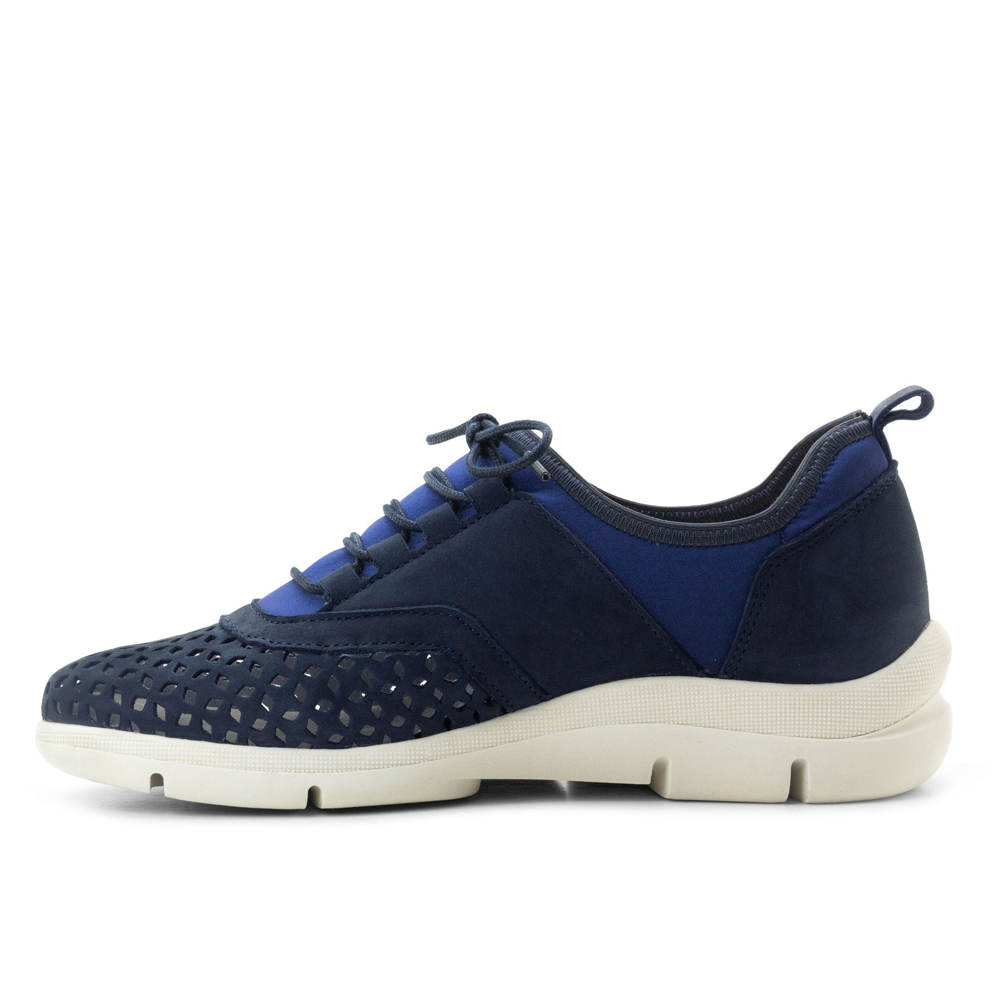 Dromedaris Valene Perforated Leather Comfort Shoe