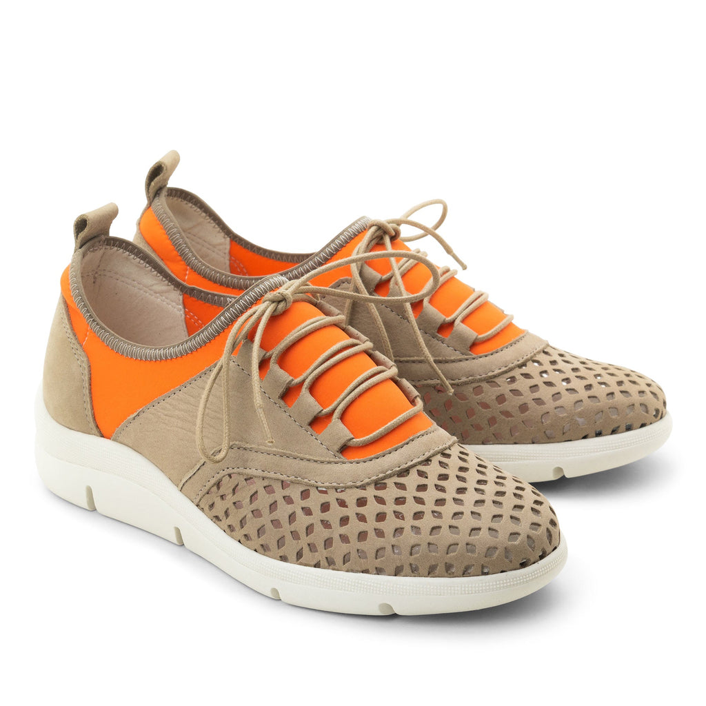 Dromedaris Valene Perforated Leather Comfort Shoe