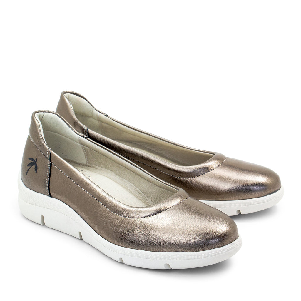 Dromedaris Vanessa Leather Slip-On Wedge