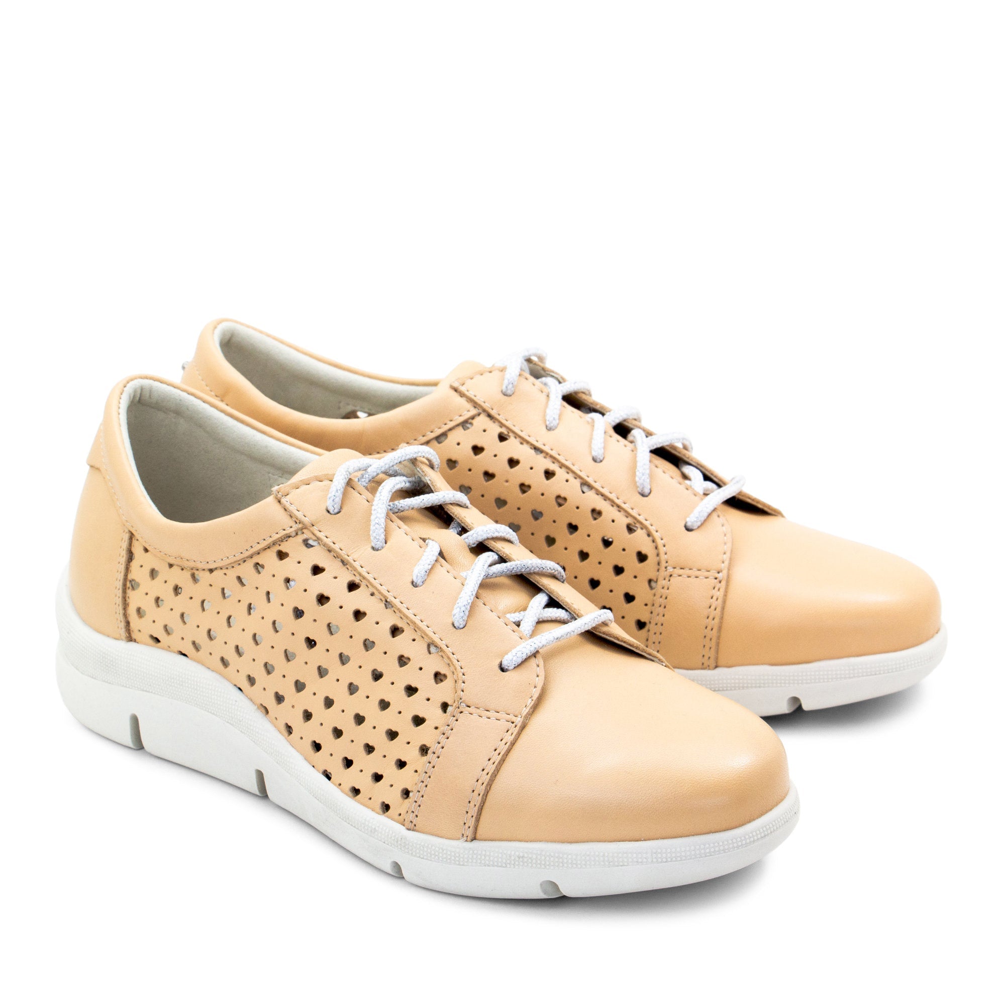 Dromedaris Vivian Perforated Leather Lace-Up Shoe