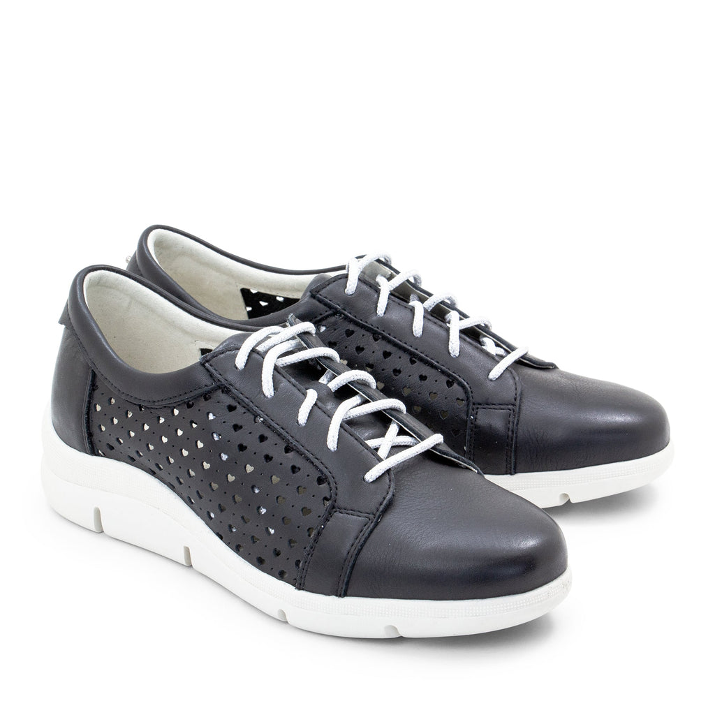 Dromedaris Vivian Perforated Leather Lace-Up Shoe