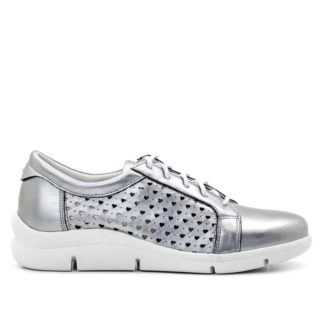 Dromedaris Vivian Perforated Leather Lace-Up Shoe