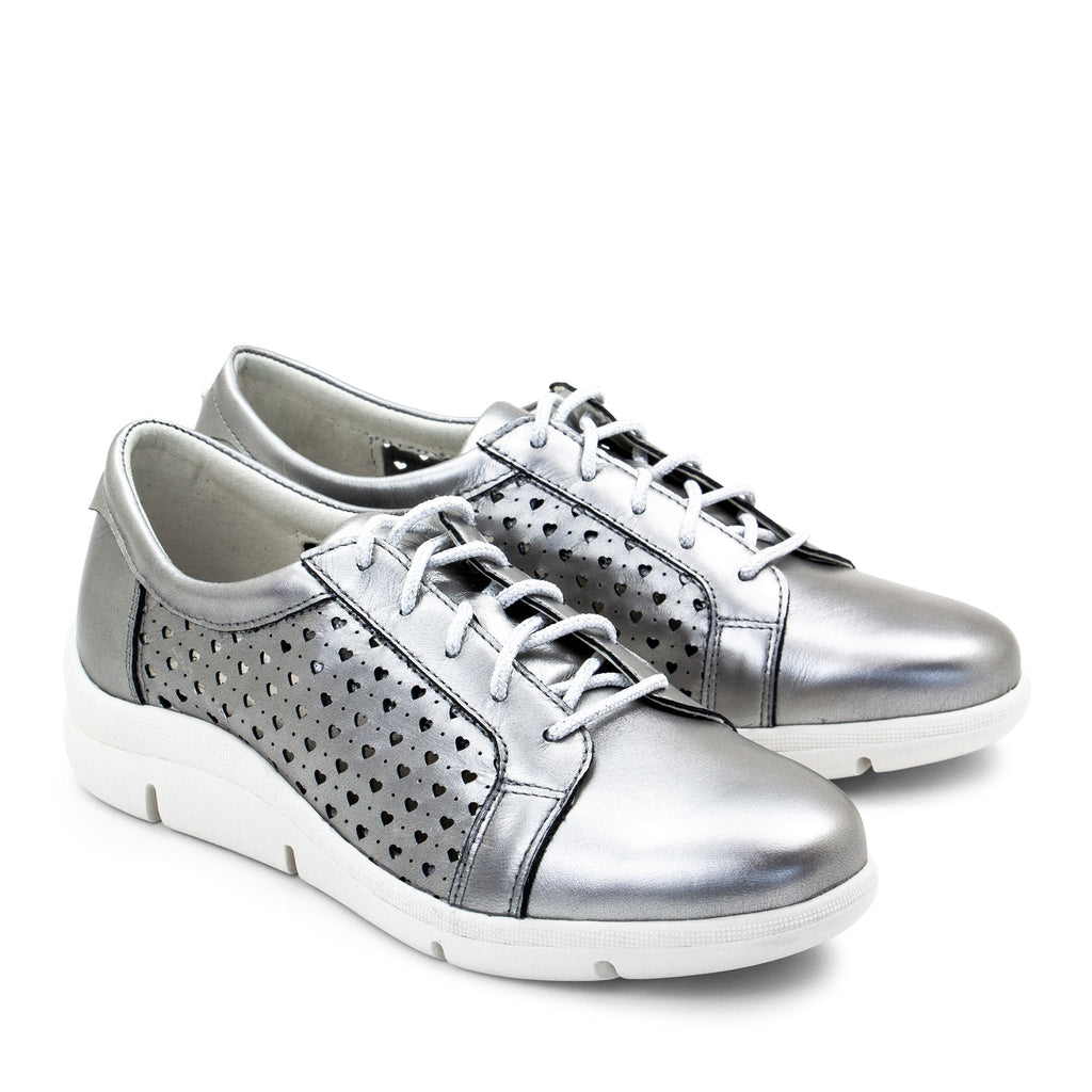 Dromedaris Vivian Perforated Leather Lace-Up Shoe